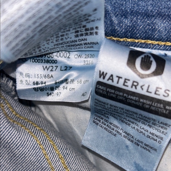 Levi's Women's Premium High Loose Taper Jeans, Size 27 x 27 - Picture 13 of 13